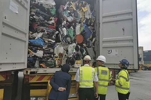 Le trafic illicite des déchets plastique, une source de profits pour le crime organisé