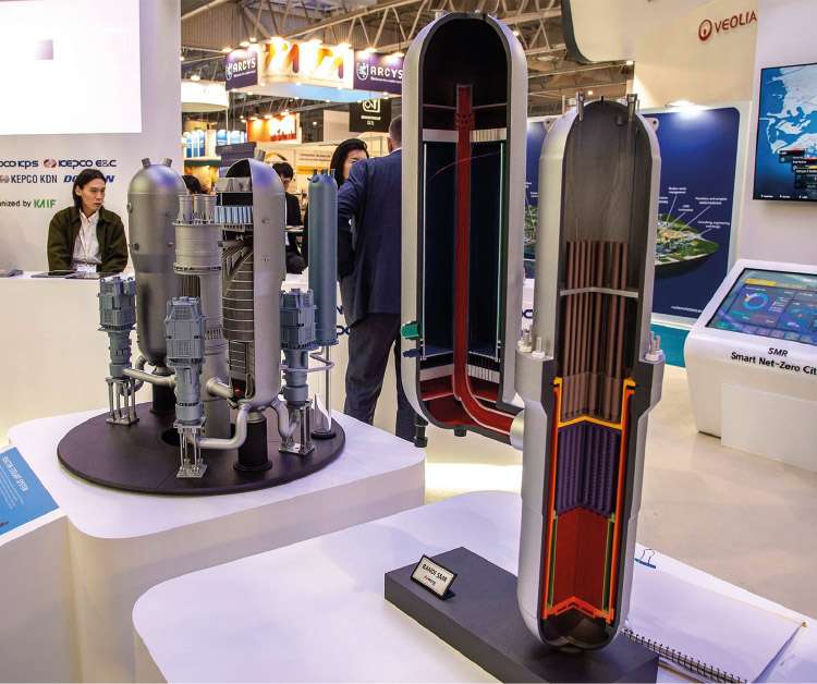 Modèle réduit en coupe d'une centrale nucléaire.